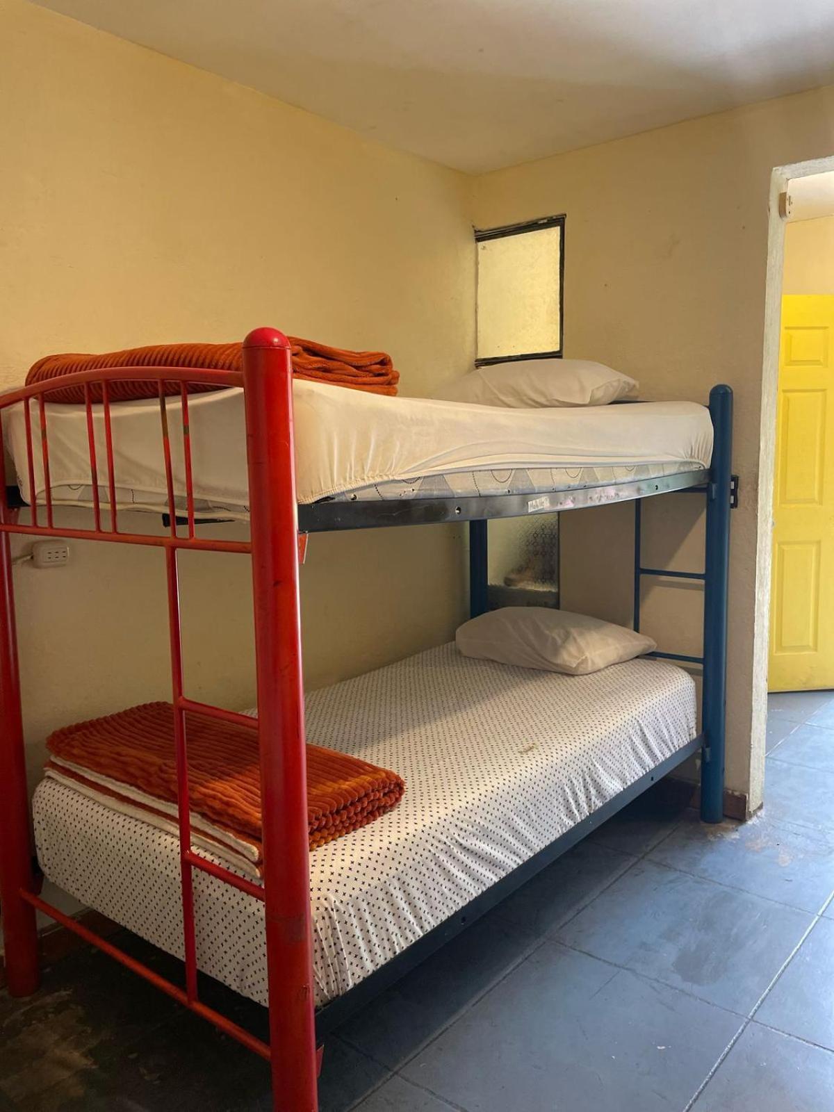 Volko Party Hostel Antigua Δωμάτιο φωτογραφία